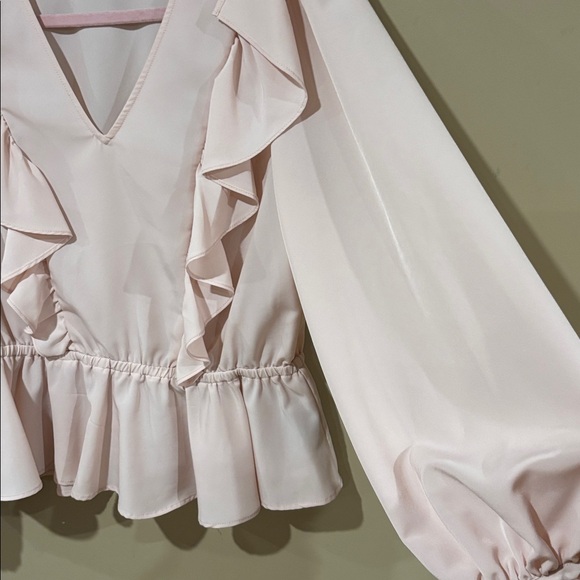 Who what wear ruffle balloon sleeve top - Picture 2 of 4